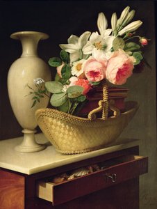 1814年のバスケットにユリとバラの花束